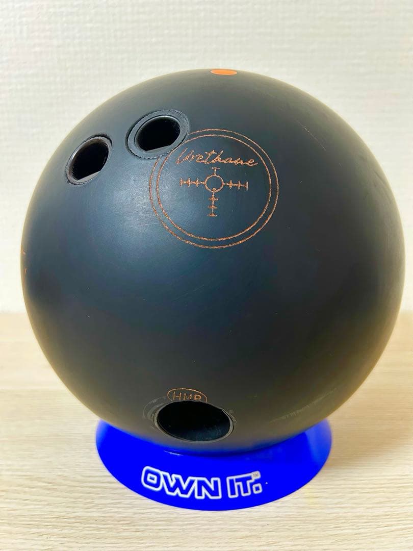 ボウリング　ブラックウィドーウレタン(15ポンド)