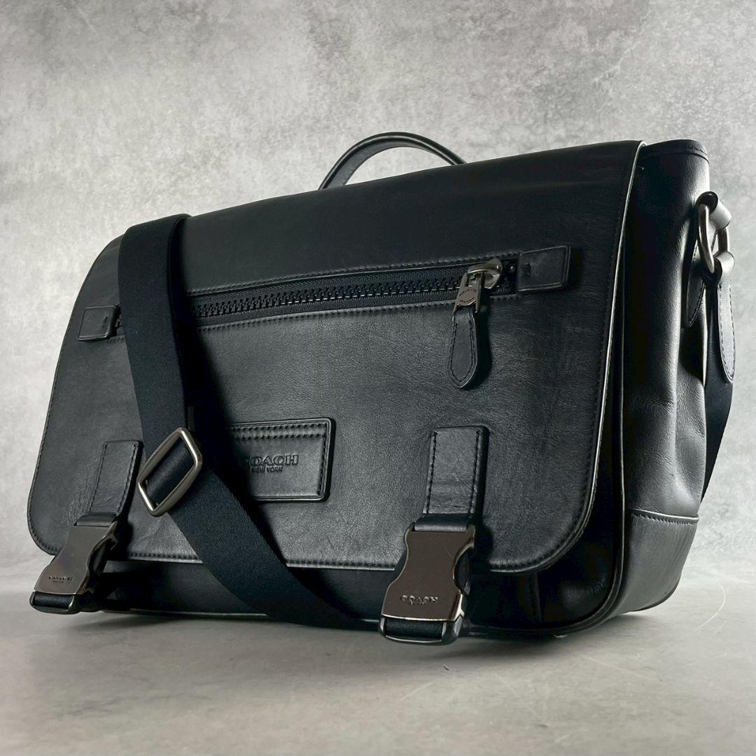884 COACH ブラック レザー メッセンジャーバッグ