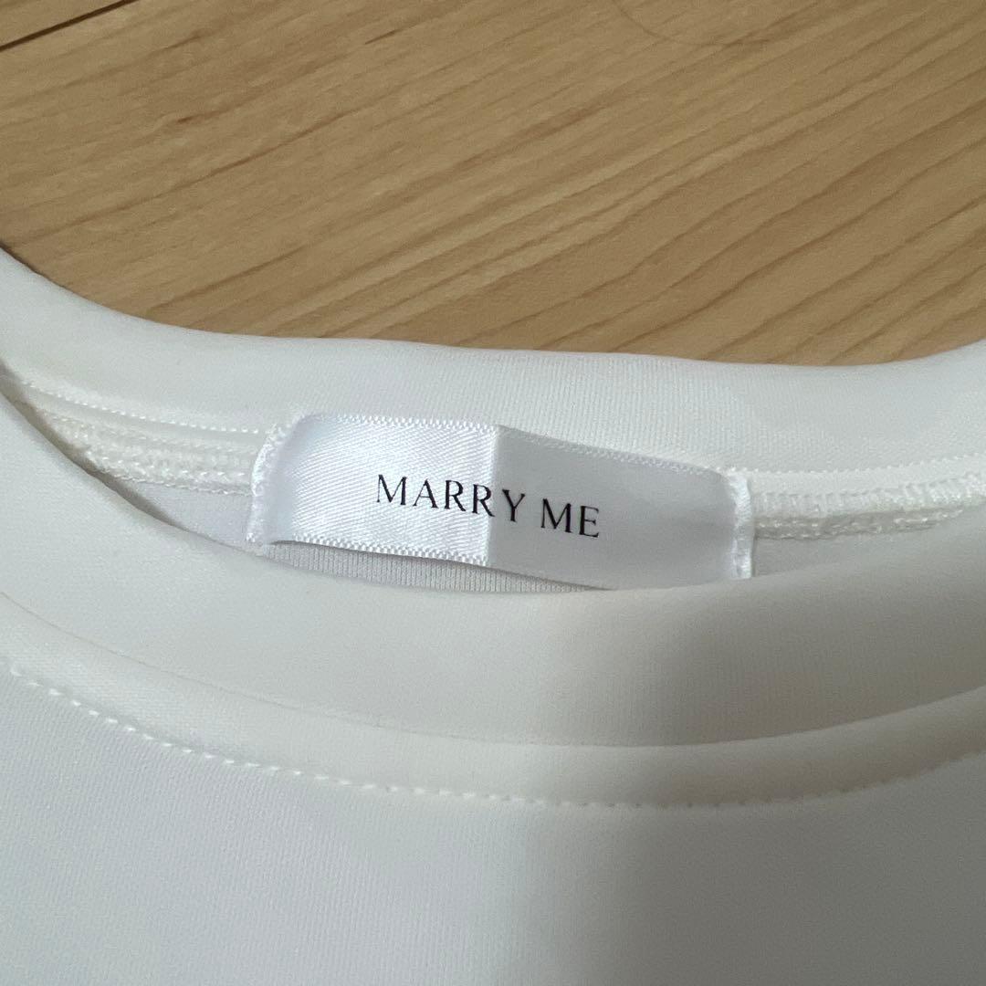 MARRY ME フリル付きパールホワイトスウェット