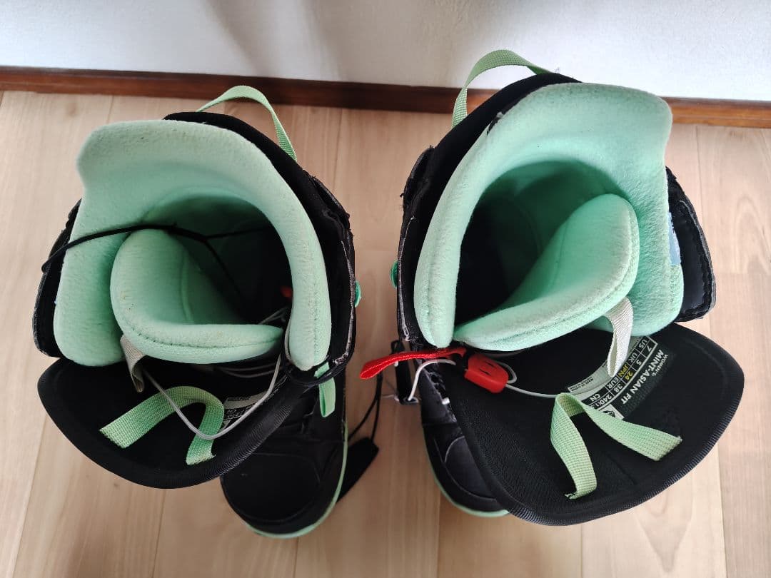 美品!!　Burton ブーツ MINT ASIAN FIT 24cm