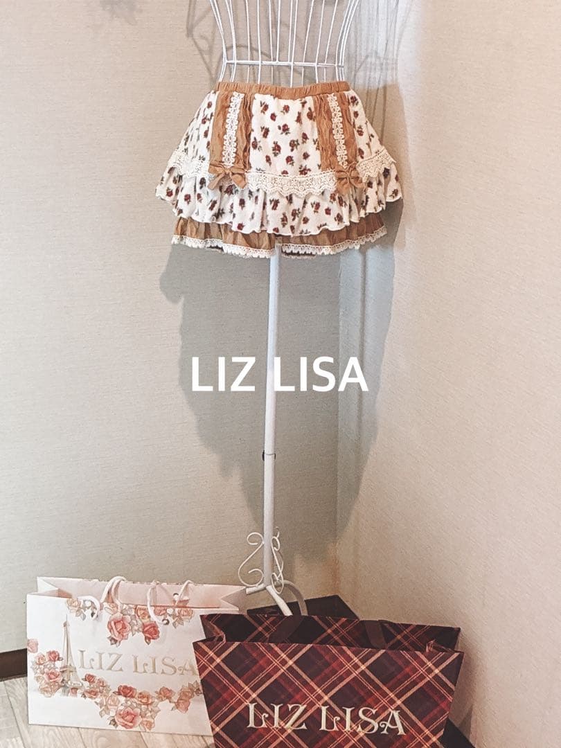 LIZ LISA フリル付きバラ柄フレアショートパンツアイボリー/ブラウン