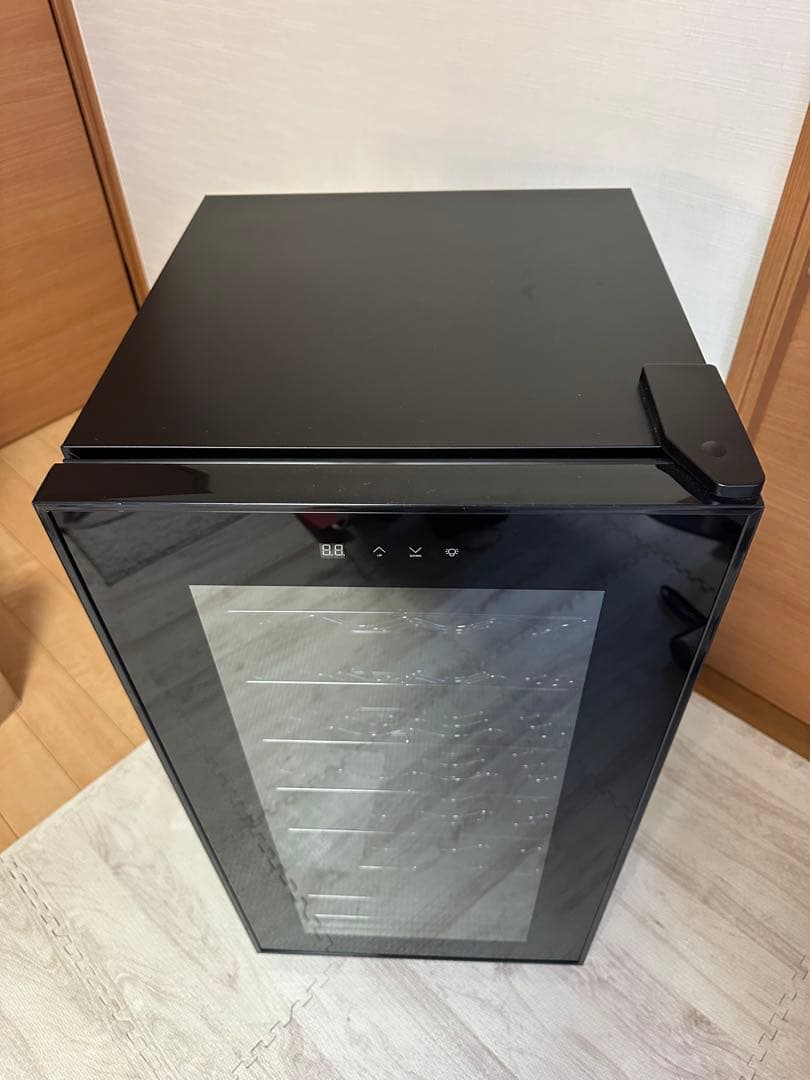 ① 【ワインセラー2024年製！】ルフィエール LW-D32 電子式