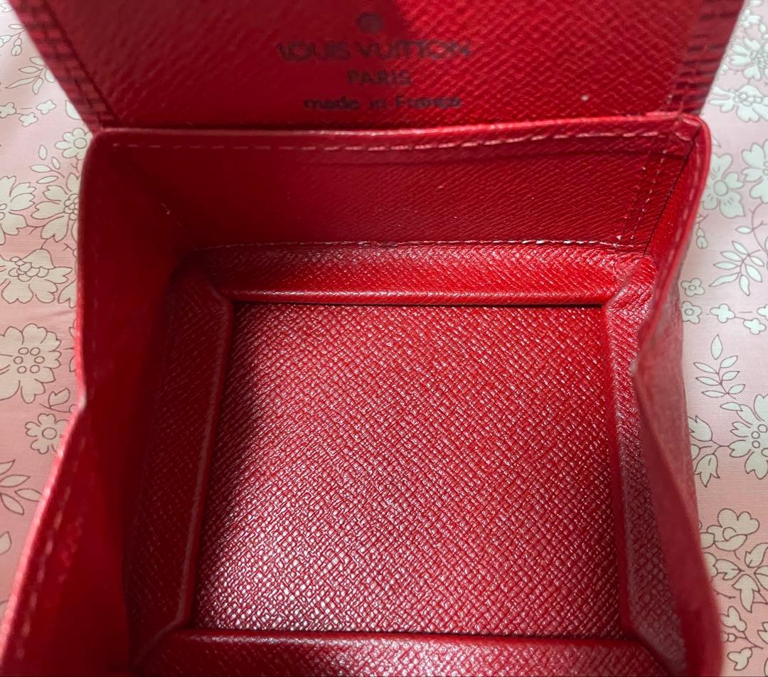 ルイヴィトン エピレザー ケース レッド