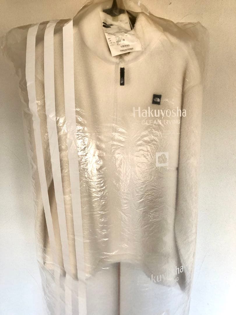 目玉商品!高騰した超人気商品　 ノースフェイス ユニセックスなので男女兼用L