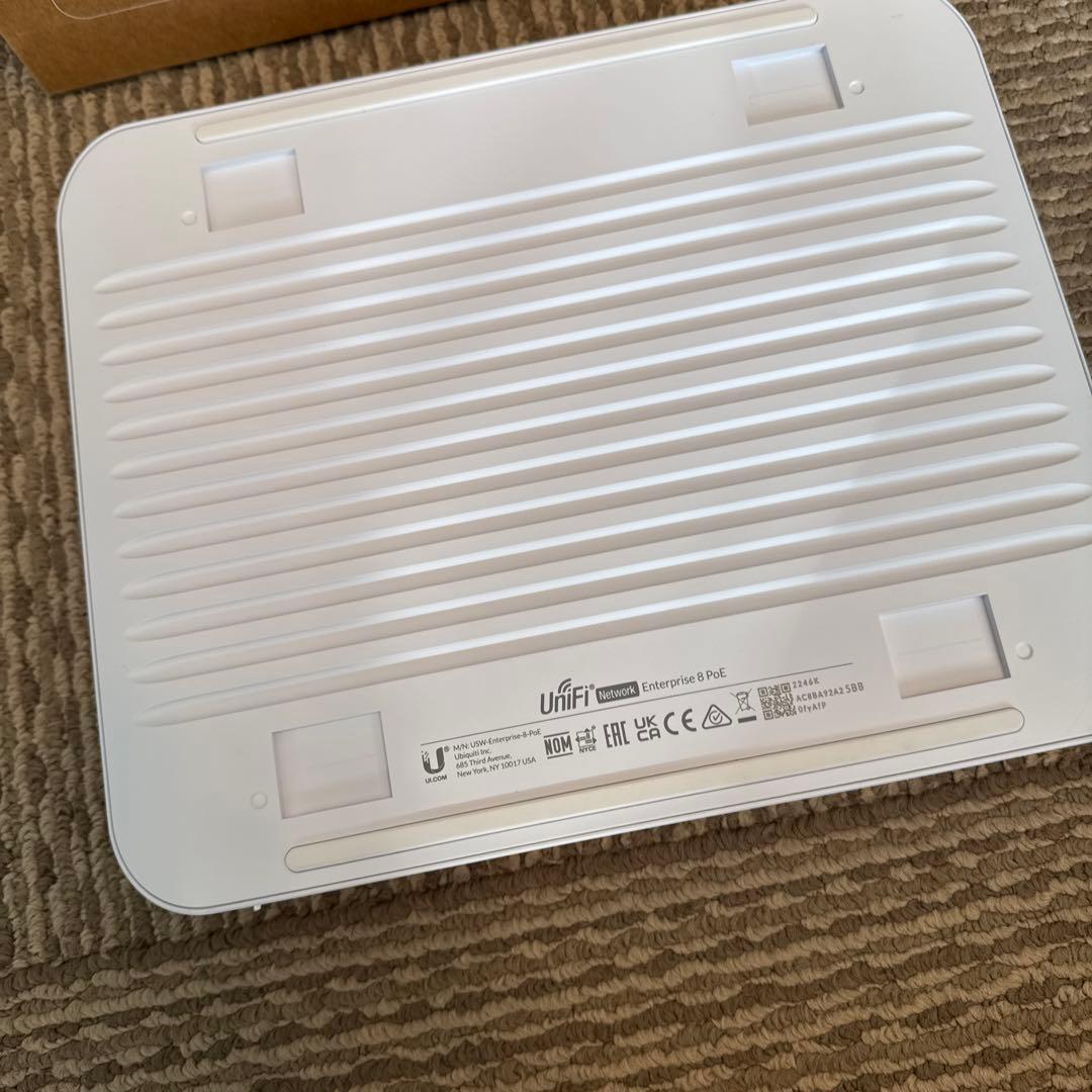 UniFi Enterprise 8 PoE / Ubiquiti ※おまけ付き
