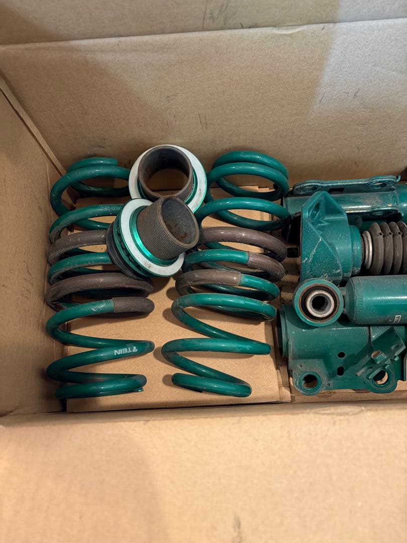 gowas 様　　TEIN サスペンションキット 調整可能 グリーン