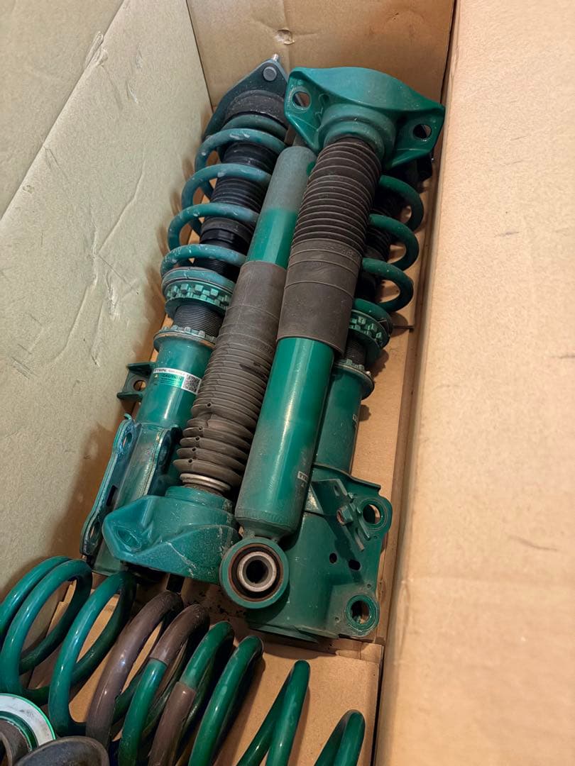 gowas 様　　TEIN サスペンションキット 調整可能 グリーン