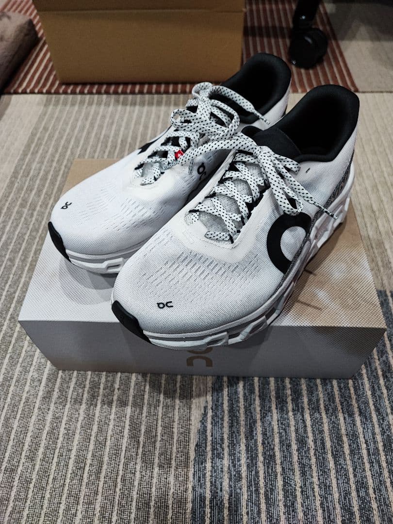 On クラウドモンスター2 ホワイト 25.5cm 幅広め ランニングシューズ