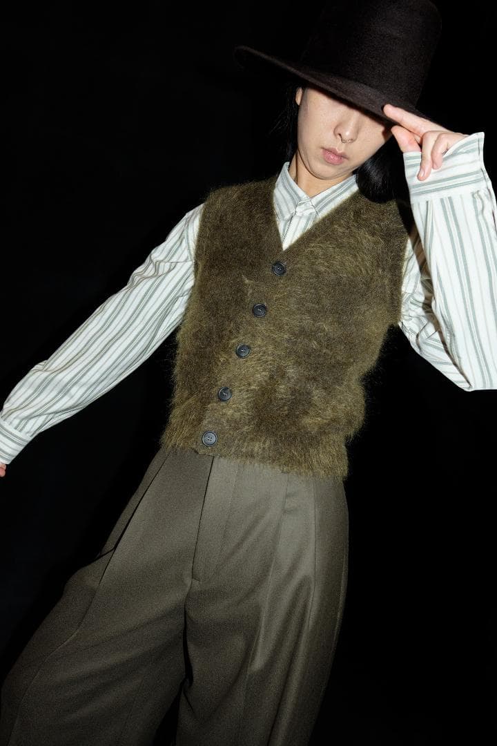 【arib】最終値下げ出品25日まで新品美品 Cristaseya ベスト