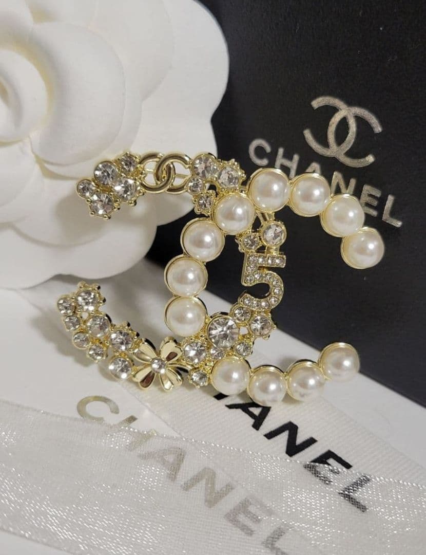 【Rarara様】　シャネル　ブローチ　パール　ゴールド
