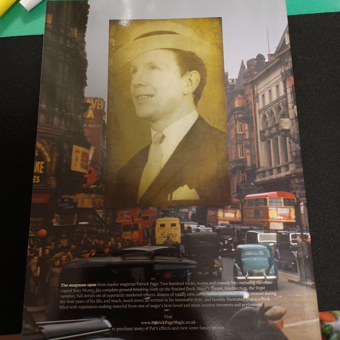 洋書 Magic Page by Page by Patrick Page