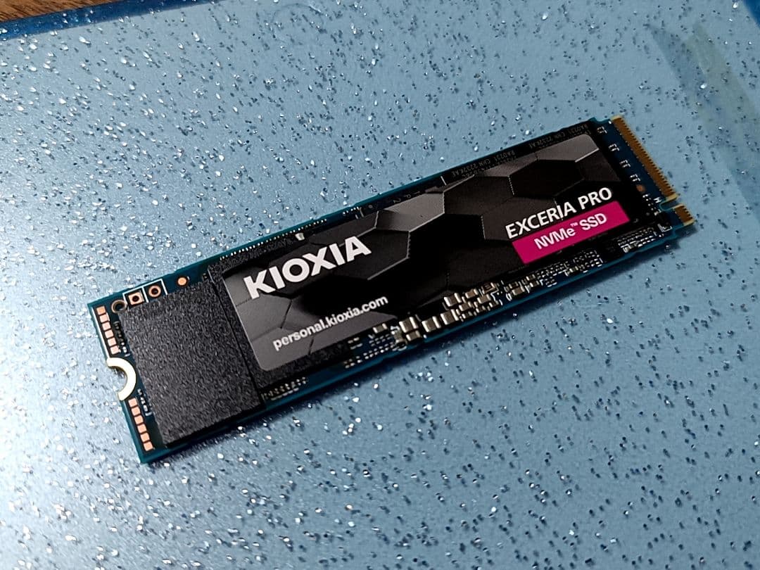キオクシアM.2 SSD1TB EXCERIA PRO DRAMキャッシュ搭載A