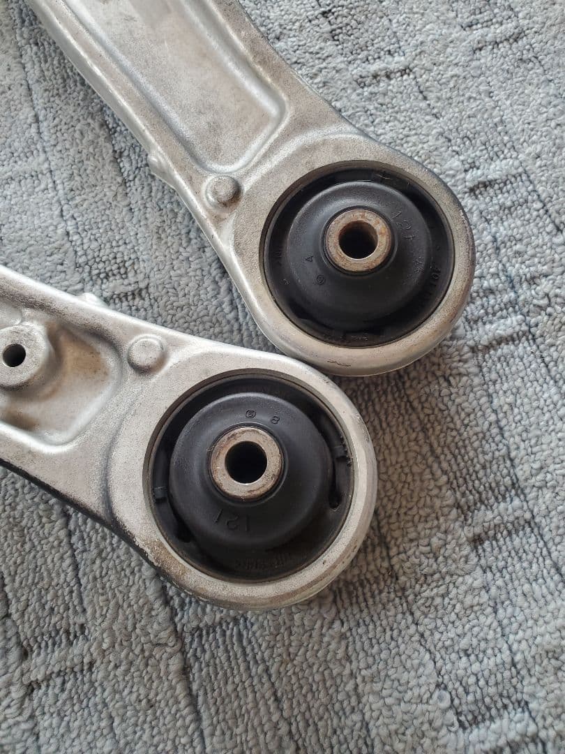 rさん専用　ランエボ10用 フロントロアアーム