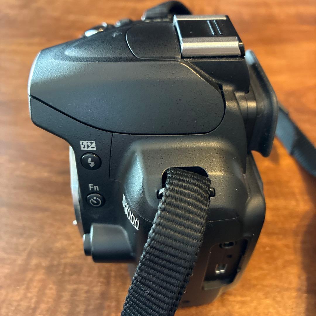 Nikonニコン　D3000 一眼レフカメラ
