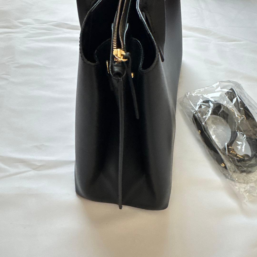 IACUCCI イアクッチ　ハンドバッグ