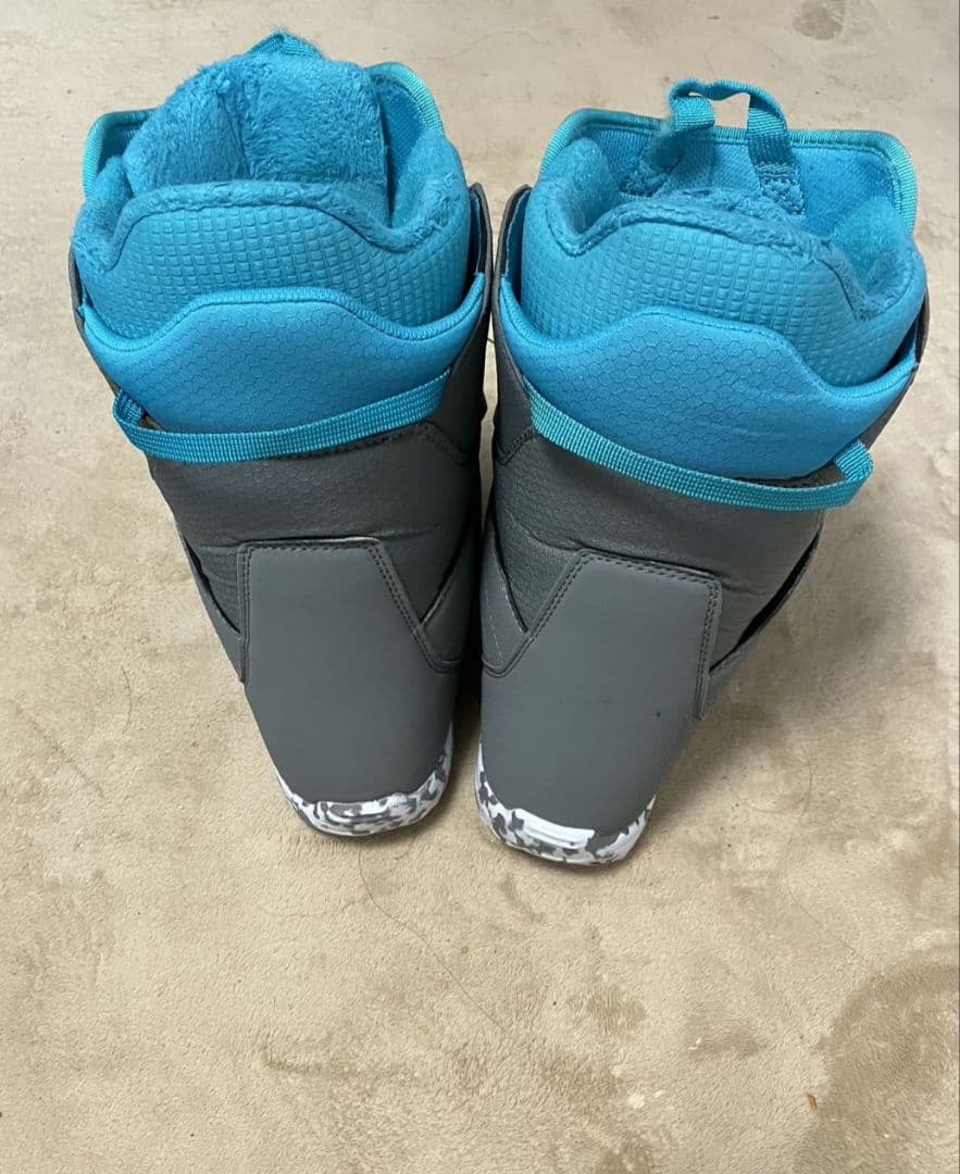 バートン　 BOA 　女性用　ジュニア用　スノーボードブーツ 　25cm