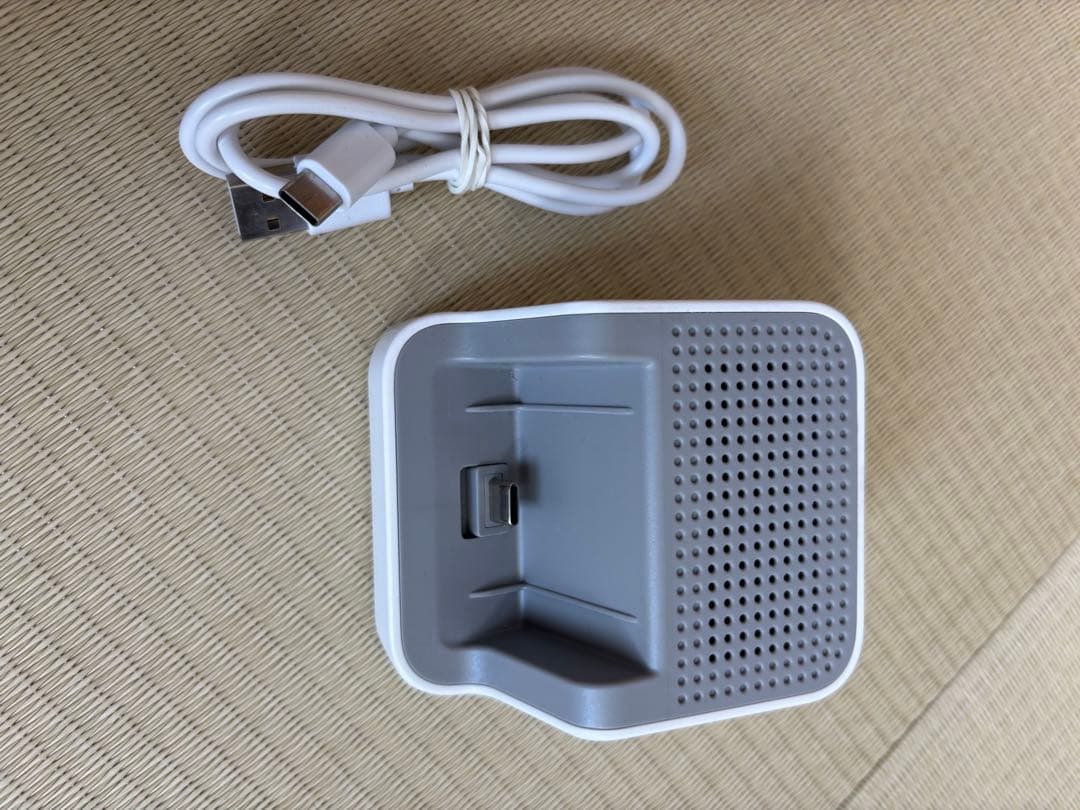 京セラ シルバー 携帯電話 KYF43