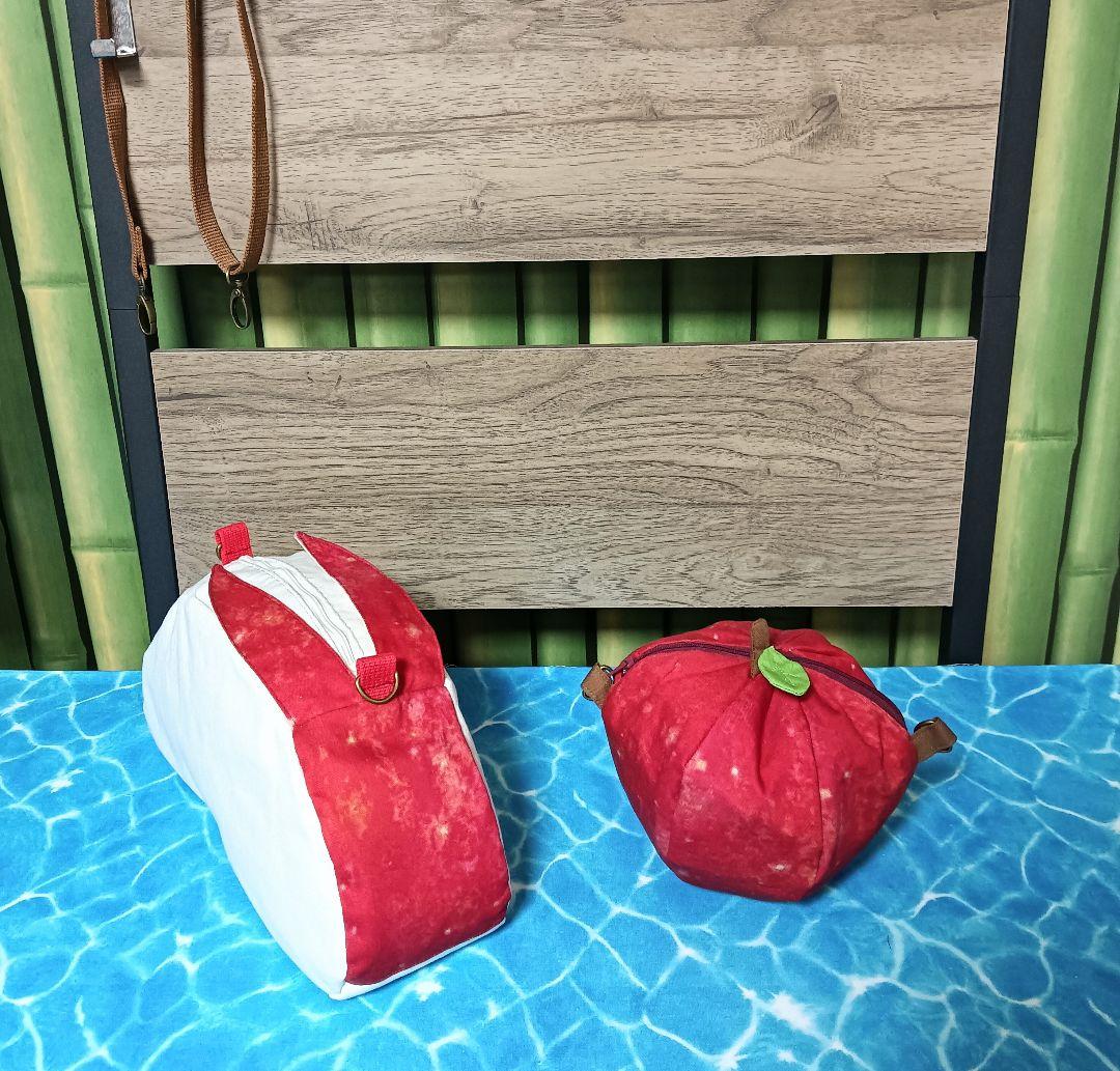もんちゃんです　りんごバッグ　ウサギりんごバッグ　餃子バッグ