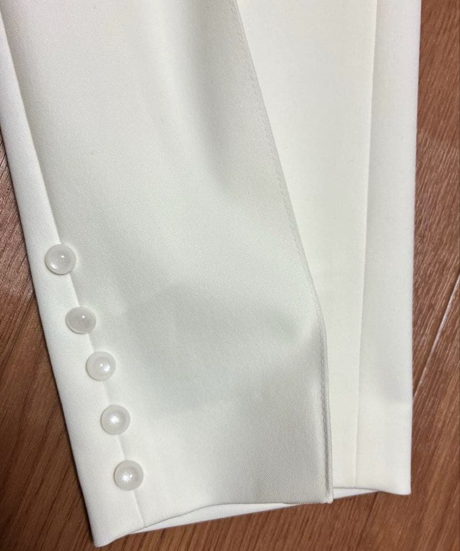 新品René ホワイトパンツ ウエストゴム ストレッチ ズボン白