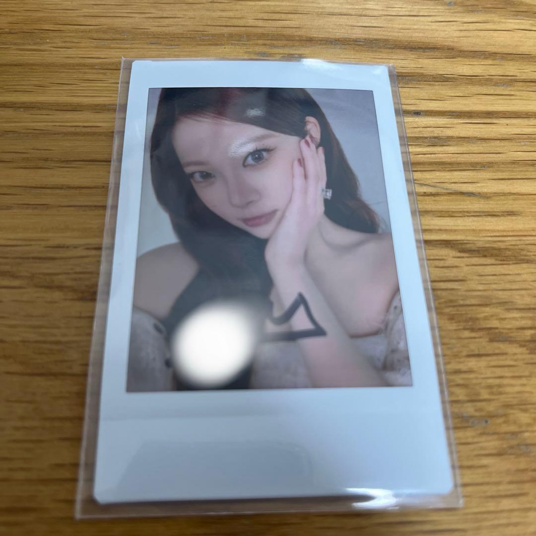 LE SSERAFIM ウンチェ サイン入り インスタントフォト 直筆サイン