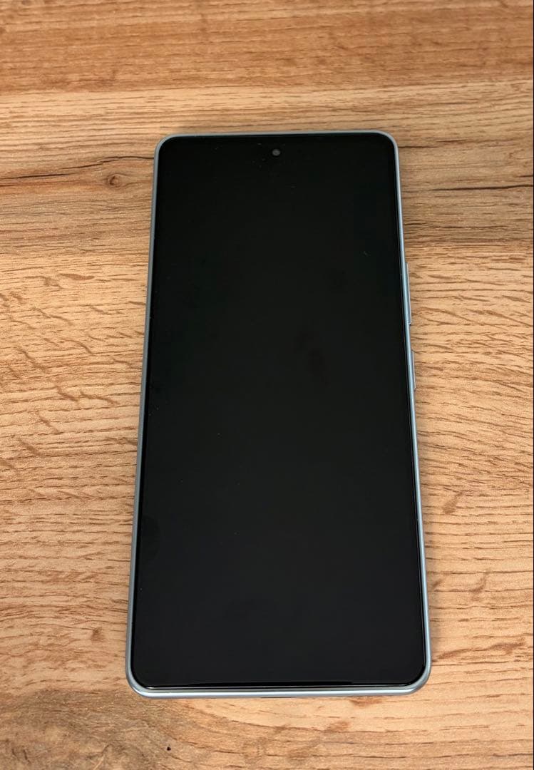 A303ZT あんしんファミリースマホ　 4GB RAM 128GB