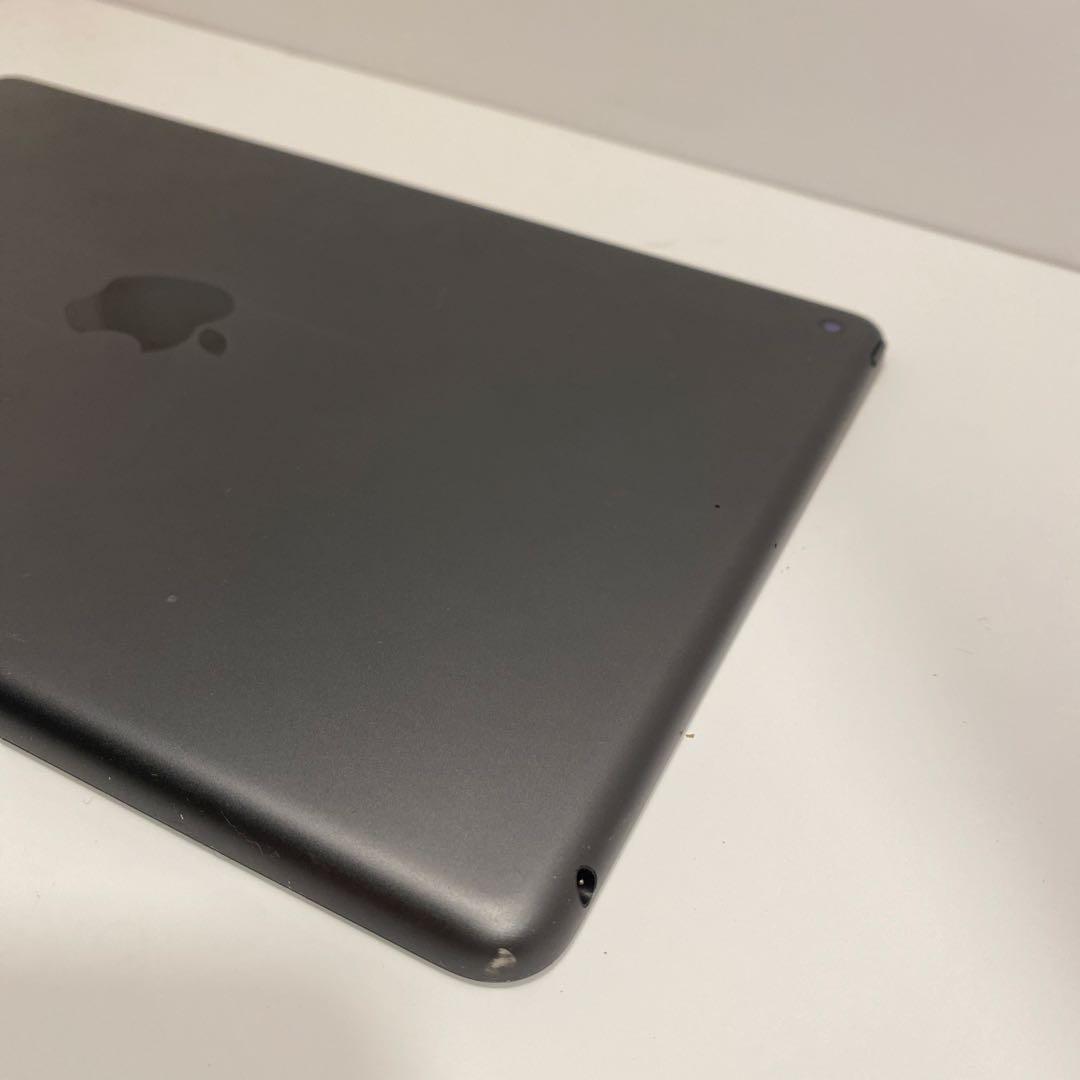Apple iPad （ 第7世代 ） スペースグレー 本体　32G