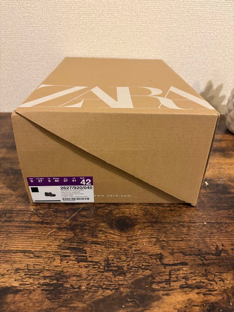 ZARA×VIBRAM® レザーデッキシューズ