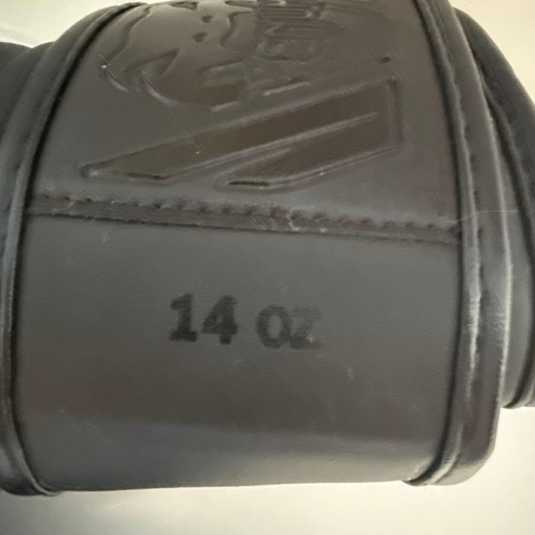 VENUM（ヴェナム） エリート ボクシンググローブ 14オンス ブラック