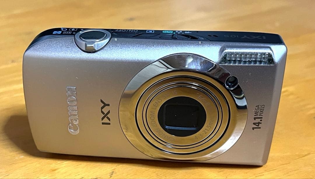 【極美品】Canon ixy10sシルバー　付属品あり