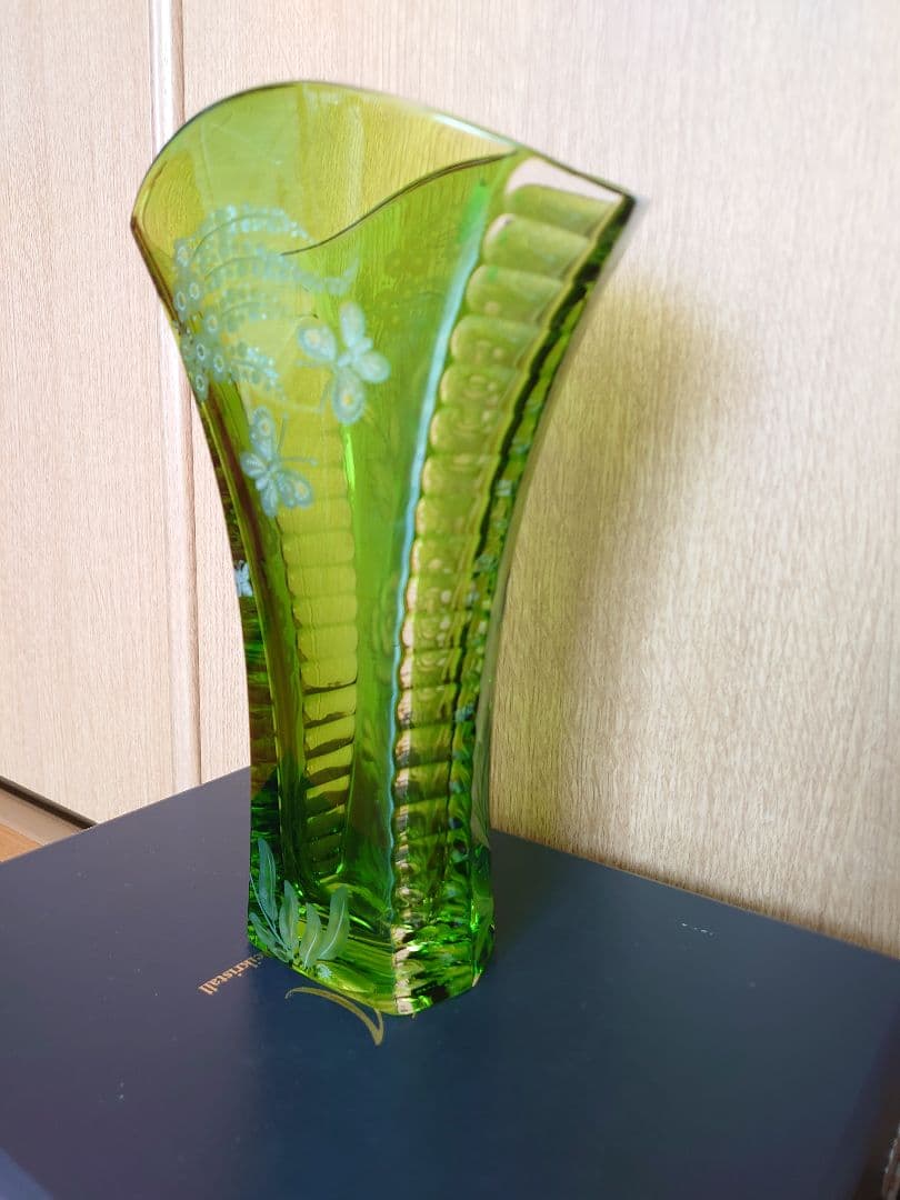 マイセン クリスタル フラワーベース 花瓶　グリーン　緑被せ