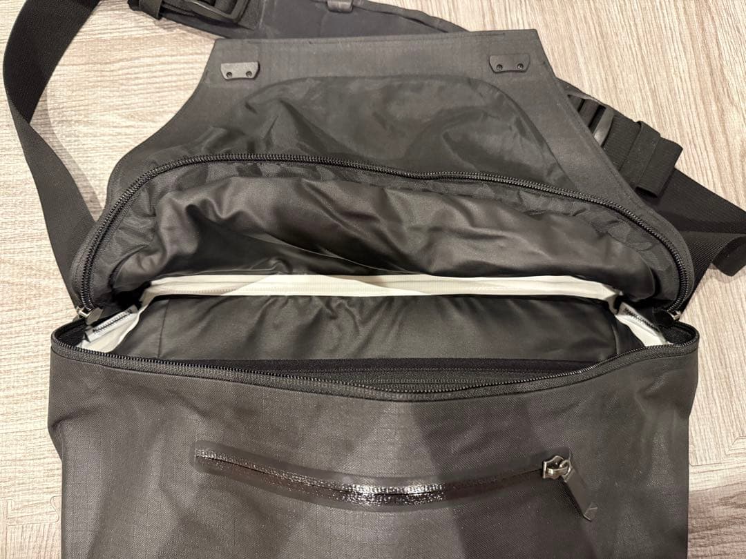 アークテリクス Granville 10 Courier Bag