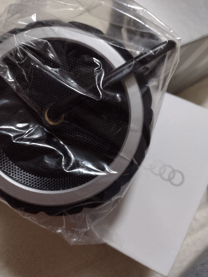 写真追加 アウディ新品 Bluetooth スピーカー