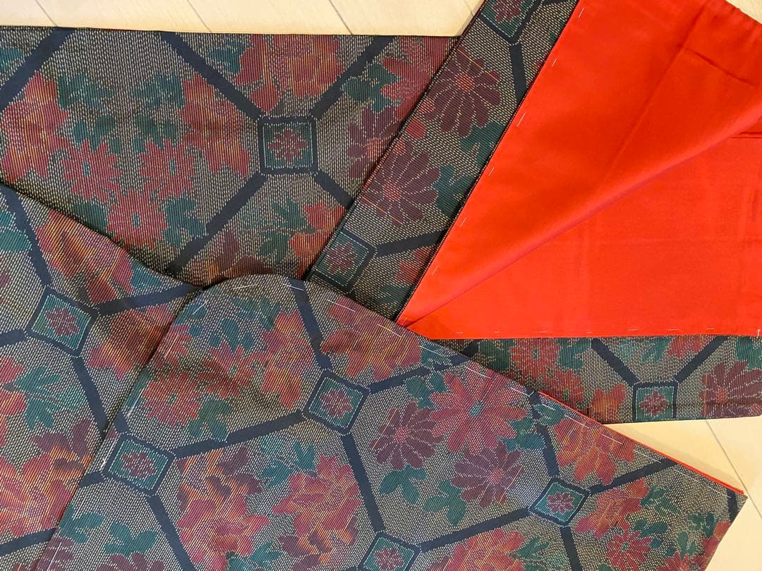 着物リメイク　大島紬ファッション　フリル袖のギャザーワンピース　マキシ丈