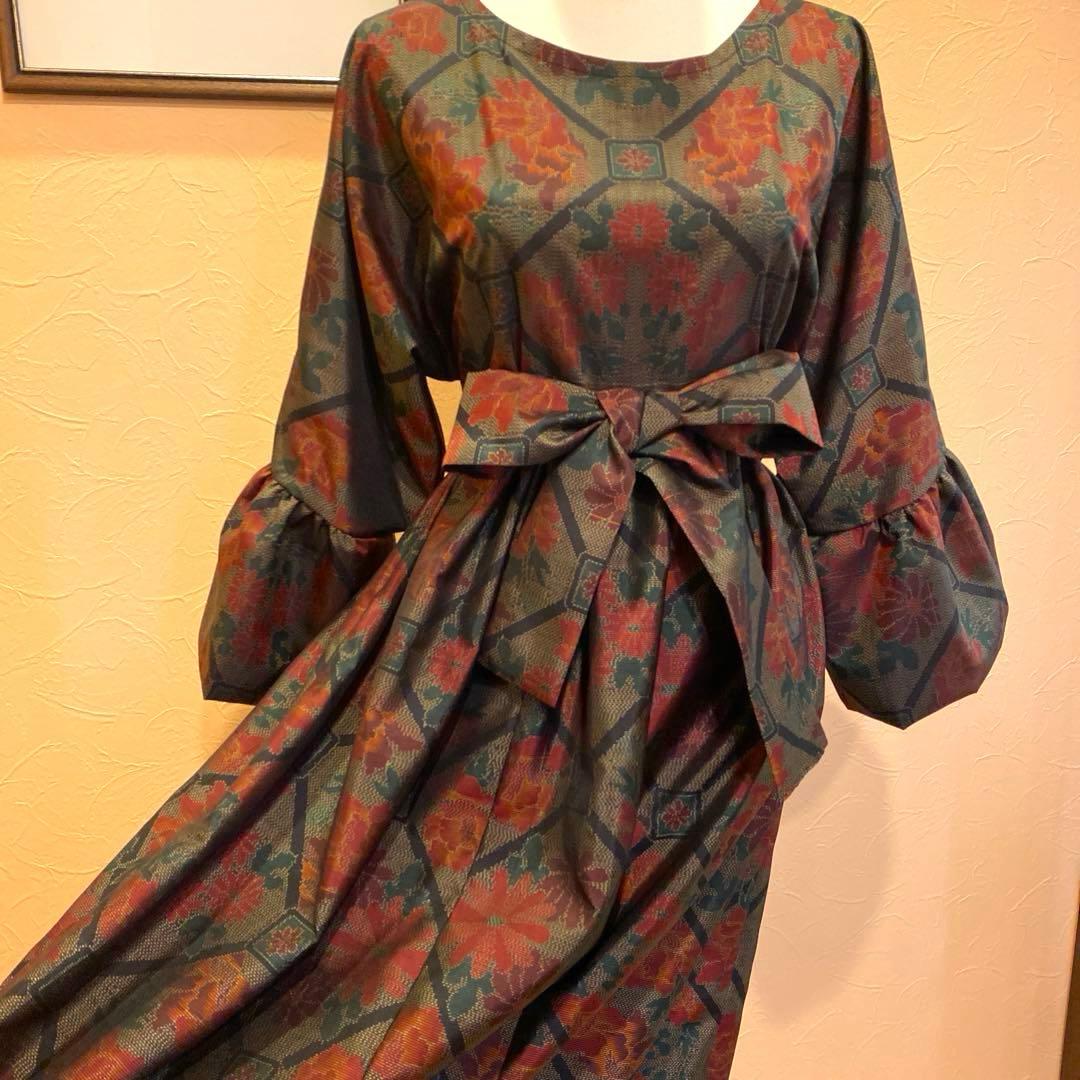 着物リメイク　大島紬ファッション　フリル袖のギャザーワンピース　マキシ丈