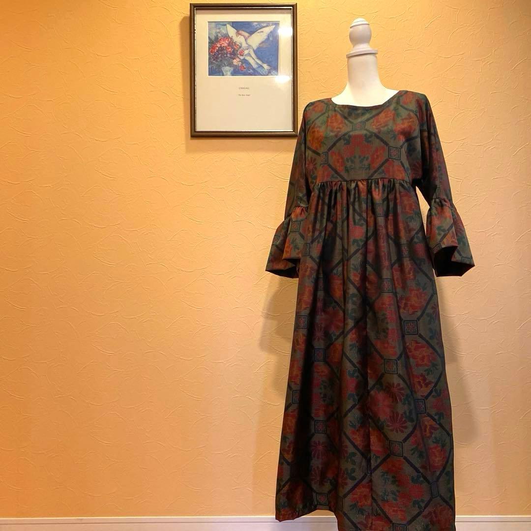 着物リメイク　大島紬ファッション　フリル袖のギャザーワンピース　マキシ丈