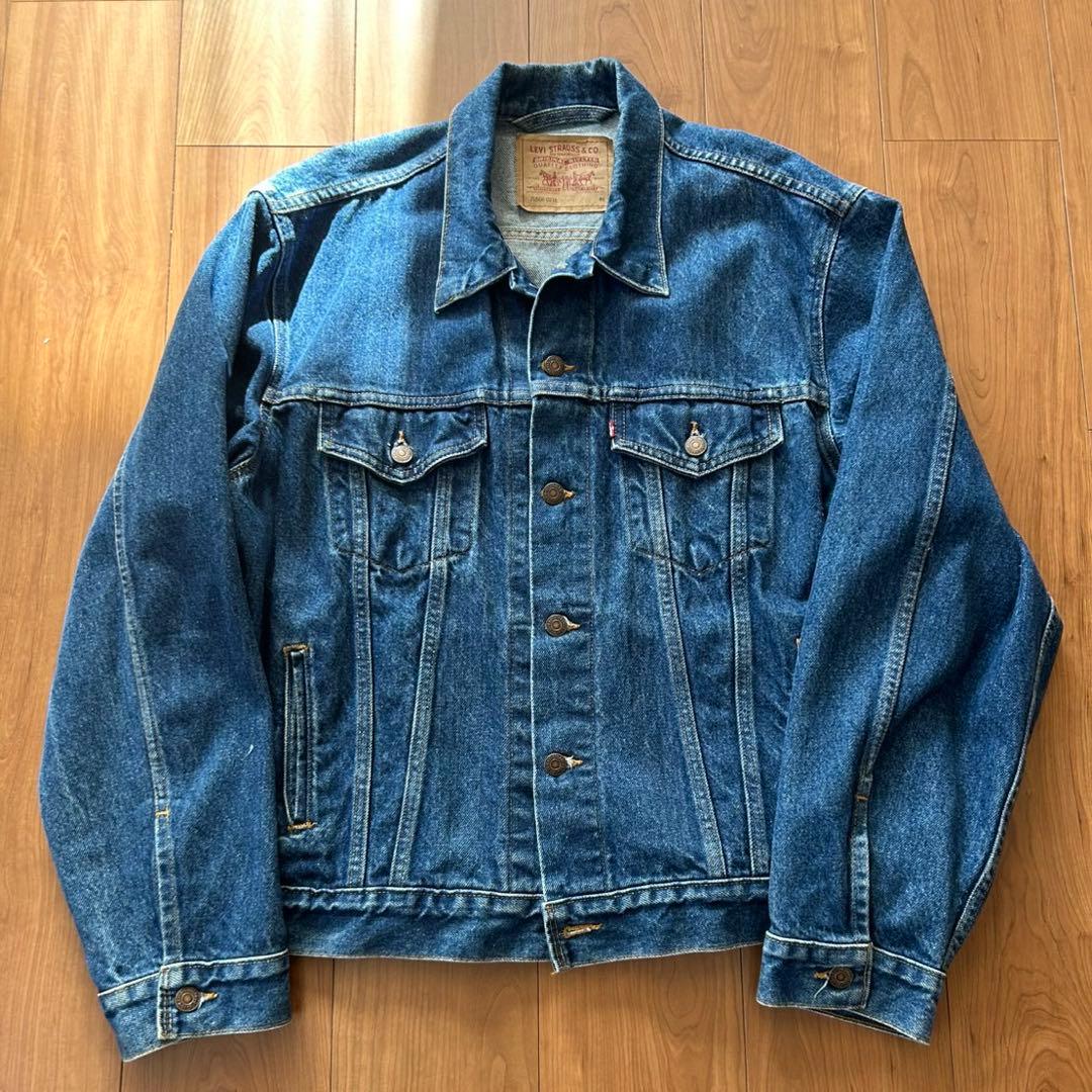 土日最終価格　　リーバイス　デニムジャケット