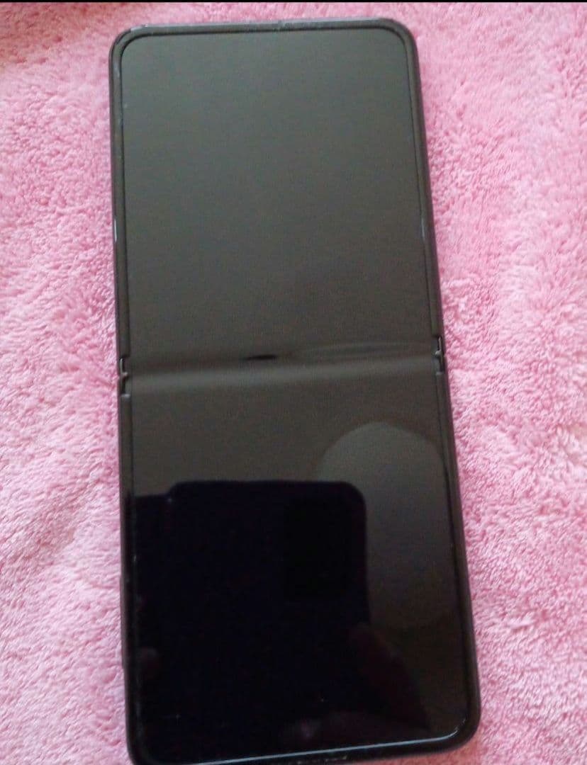 値下げ Samsung Galaxy Z Flip3ブラック 折りたたみ式