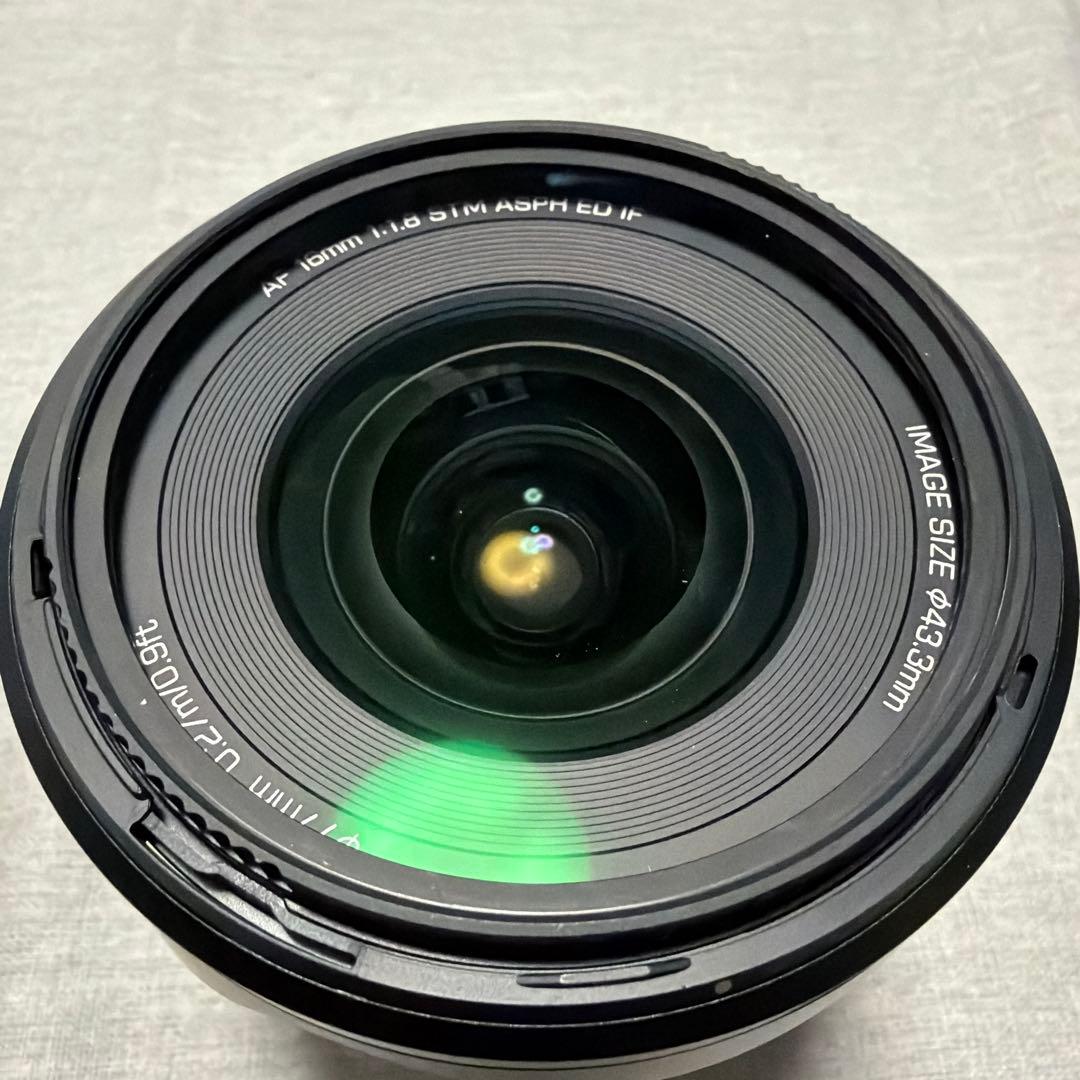 VILTROX AF 16/1.8 FE レンズ