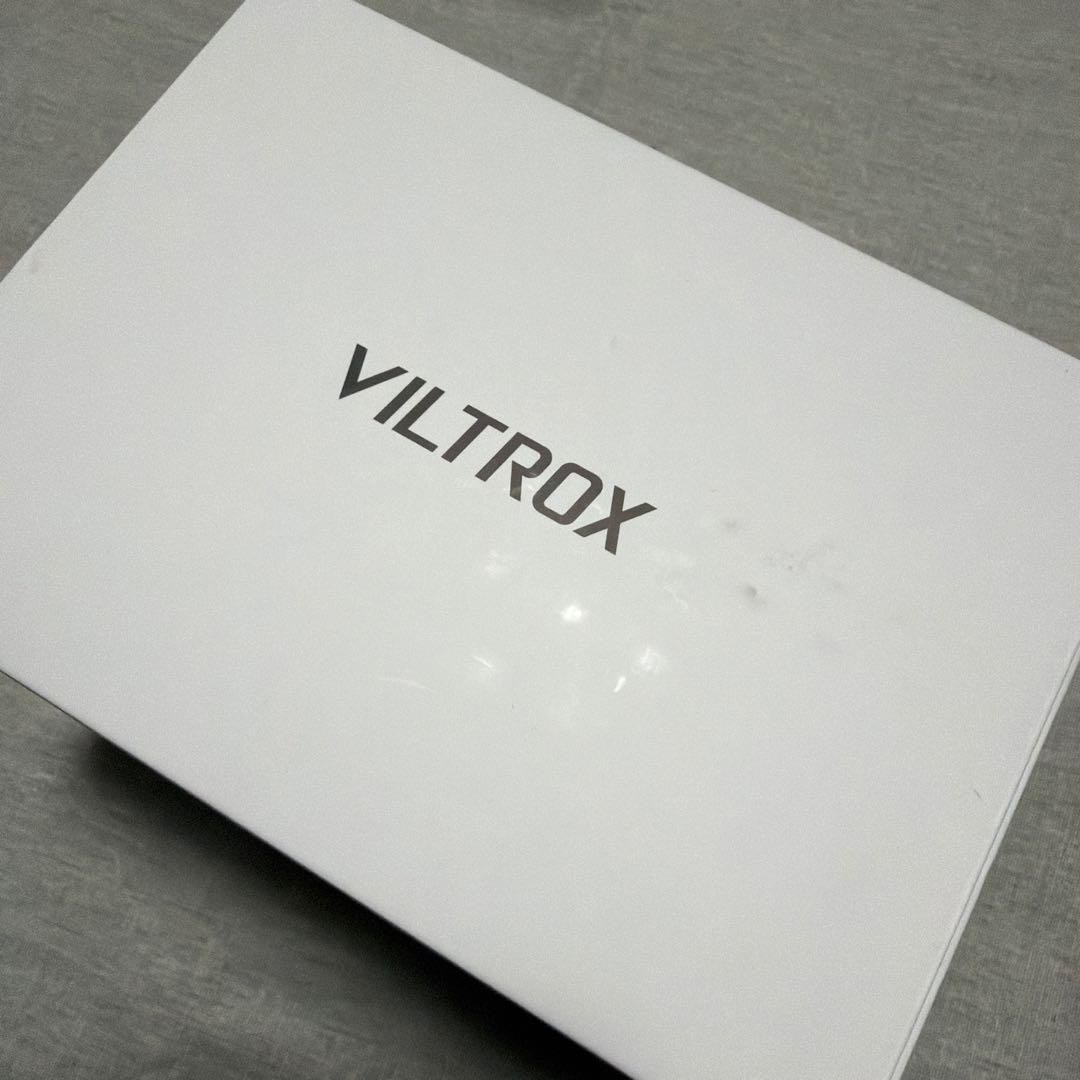 VILTROX AF 16/1.8 FE レンズ