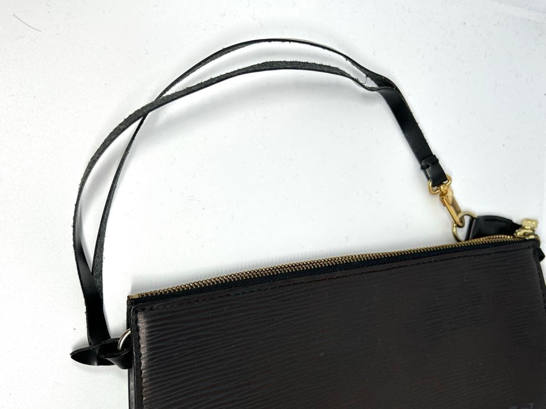 ルイ ヴィトン LOUIS VUITTON アクセソワール エピレザー