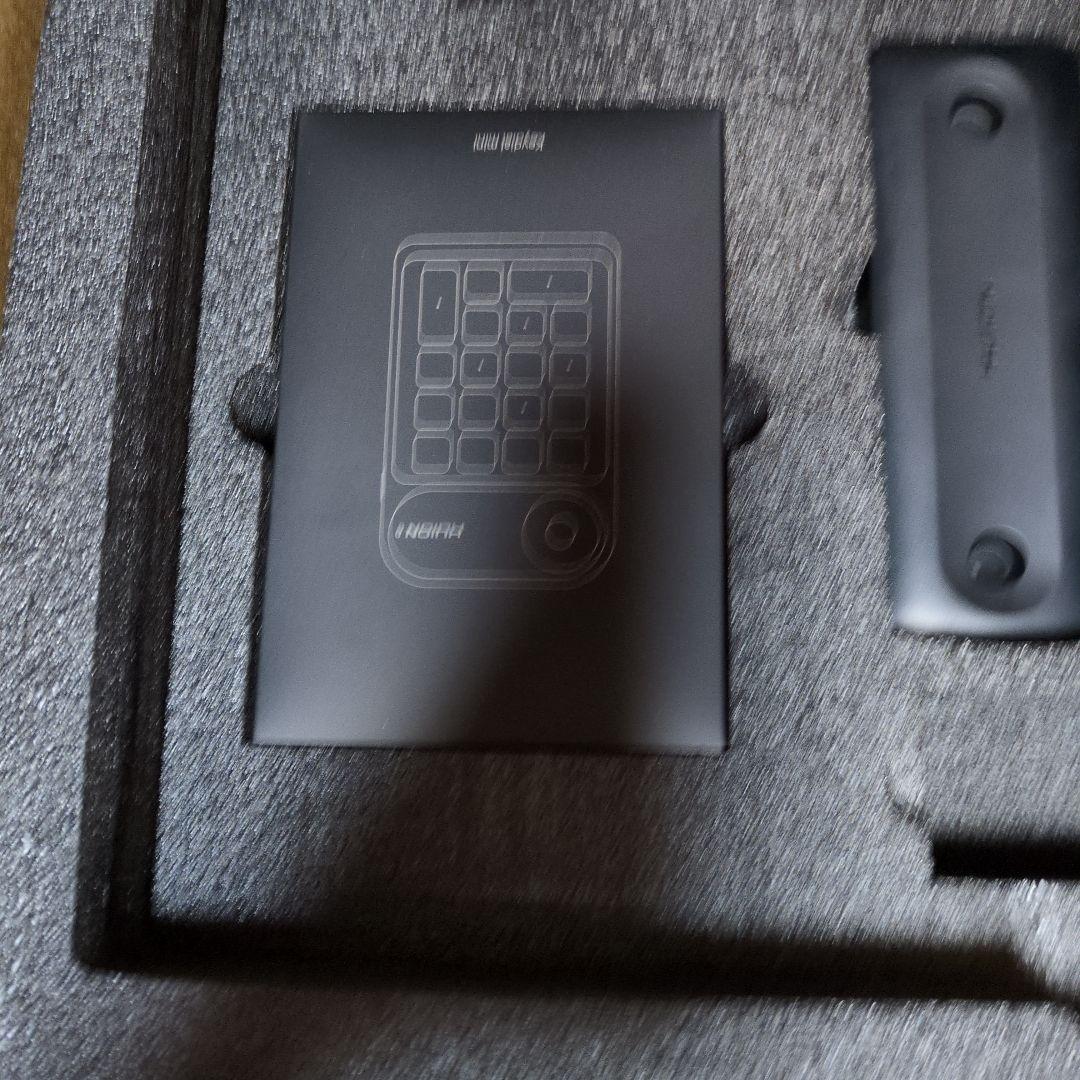 【ほぼ美品】Huion KAMVAS PRO 19 4K液晶ペンタブレット本体