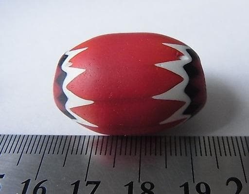 ★X1501★ヴェネチアン（A13）5層　芯青　ガラスビーズ　レッドシェブロン