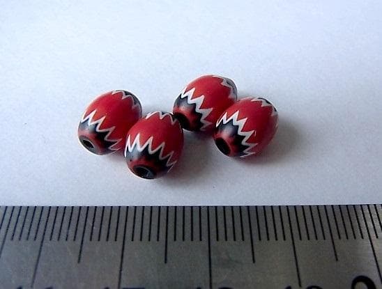 ★X1501★ヴェネチアン（A13）5層　芯青　ガラスビーズ　レッドシェブロン