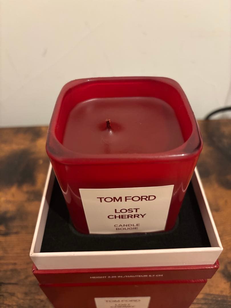 TOM FORD LOST CHERRY キャンドル