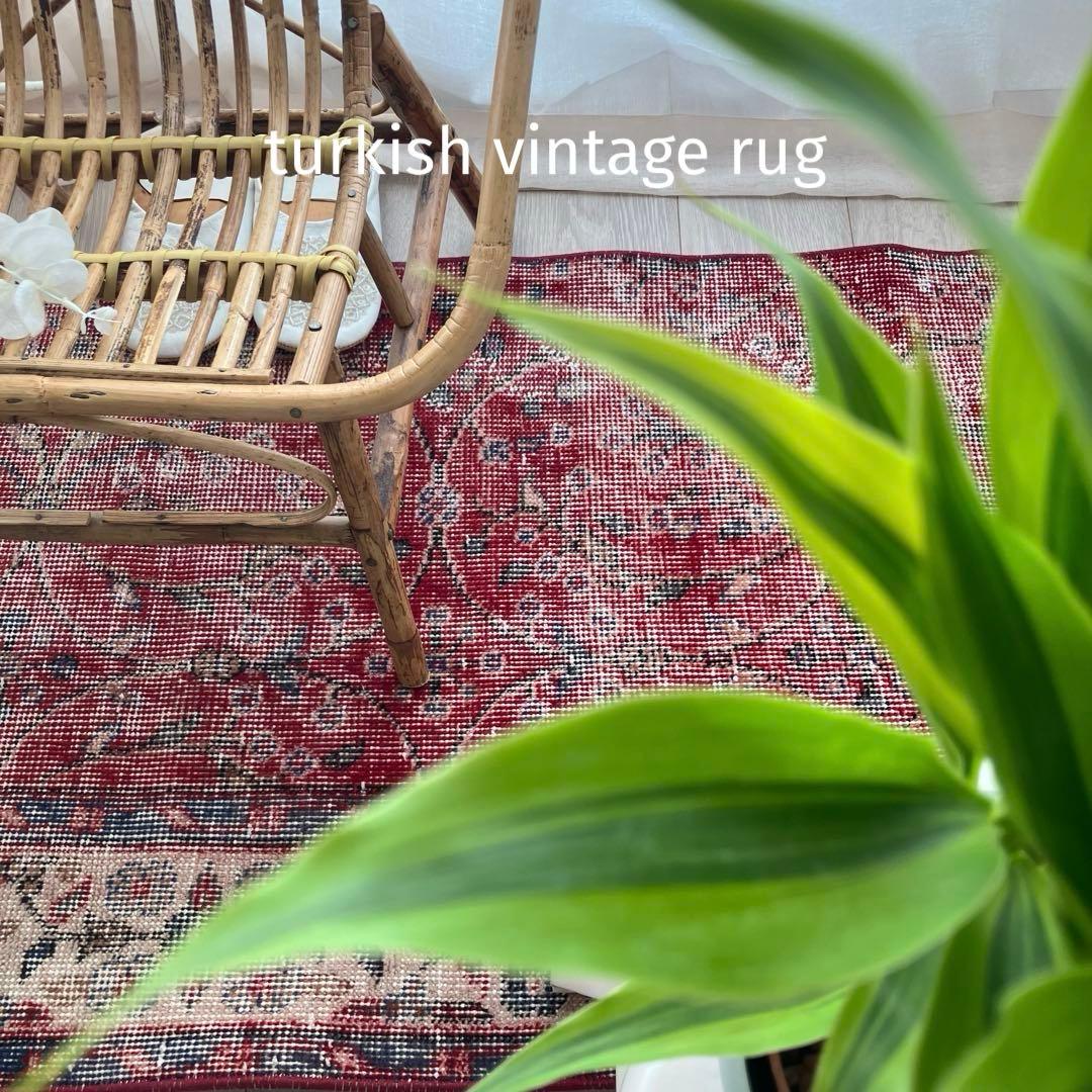 レッド64×222フローラル　ミルキー　ランナー　ロング　トルコヴィンテージラグ