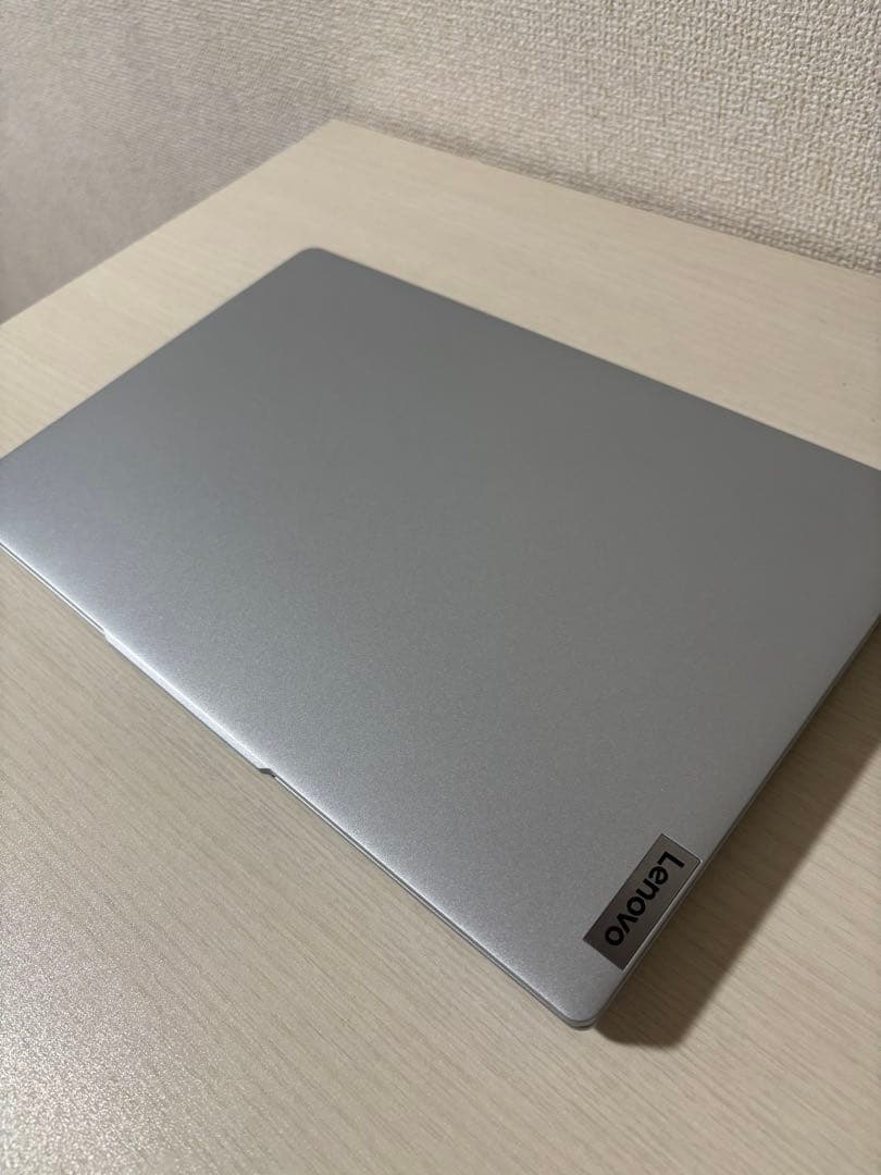 【ほぼ未使用！】Lenovo IdeaPad Slim 5 Light