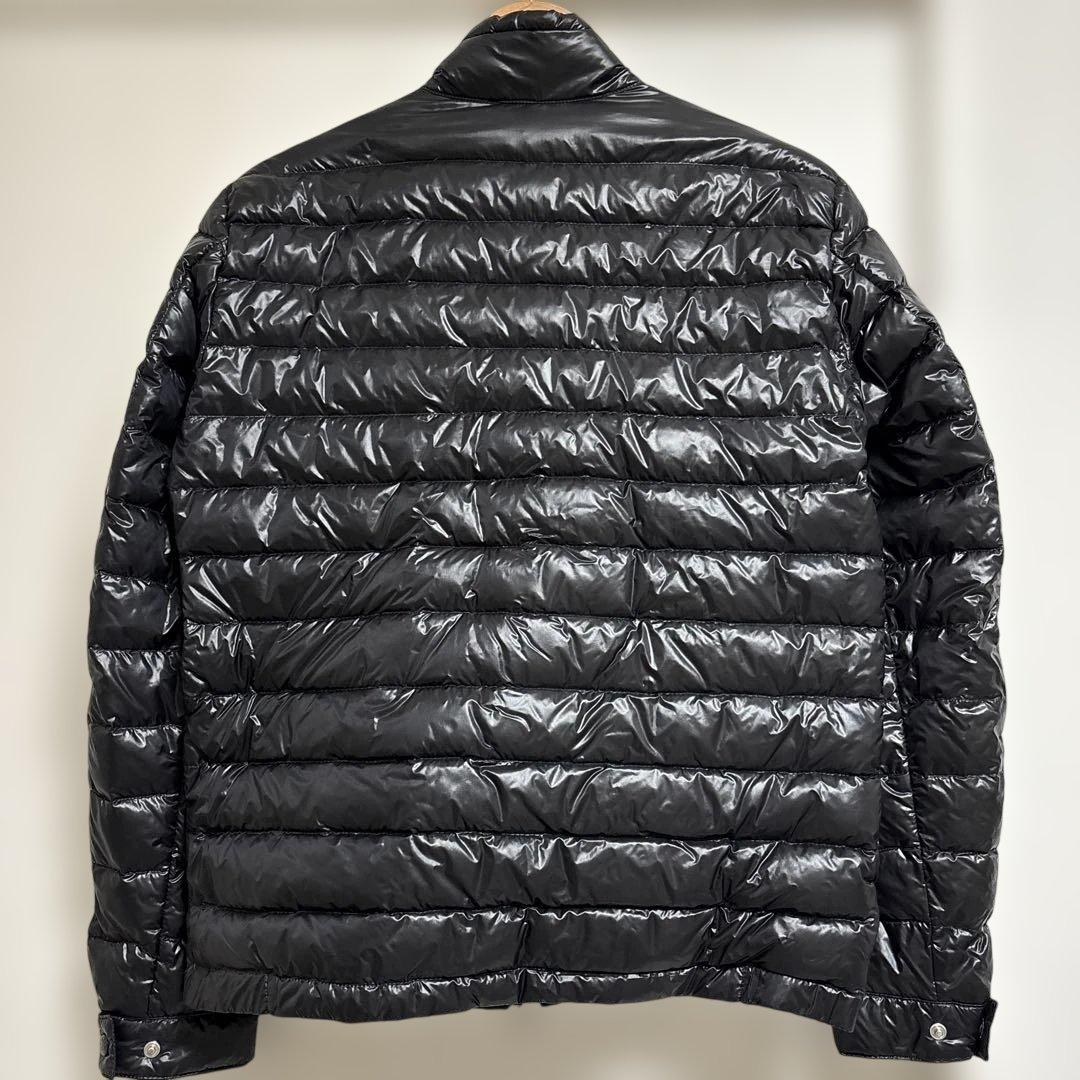 MONCLER ブラック ダウンジャケット