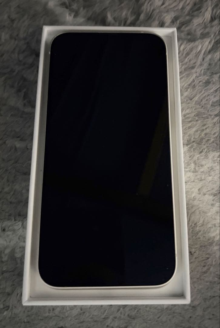 iPhone 13 スターライト 128GB SIMフリー 美品