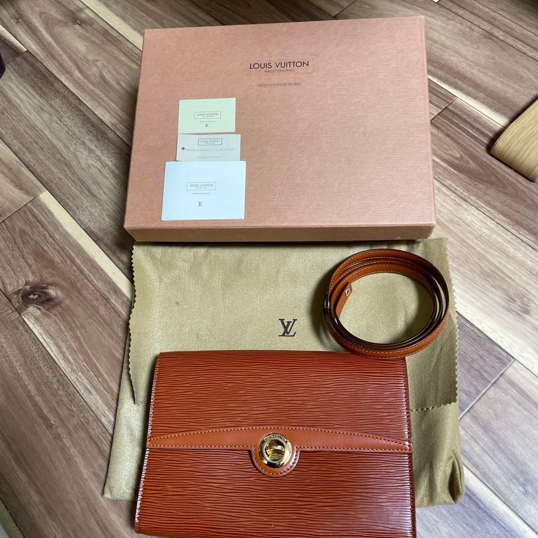 ルイヴィトン ショルダーバッグ　ポシェット・アルシュ エピ ノワール　ブラウン