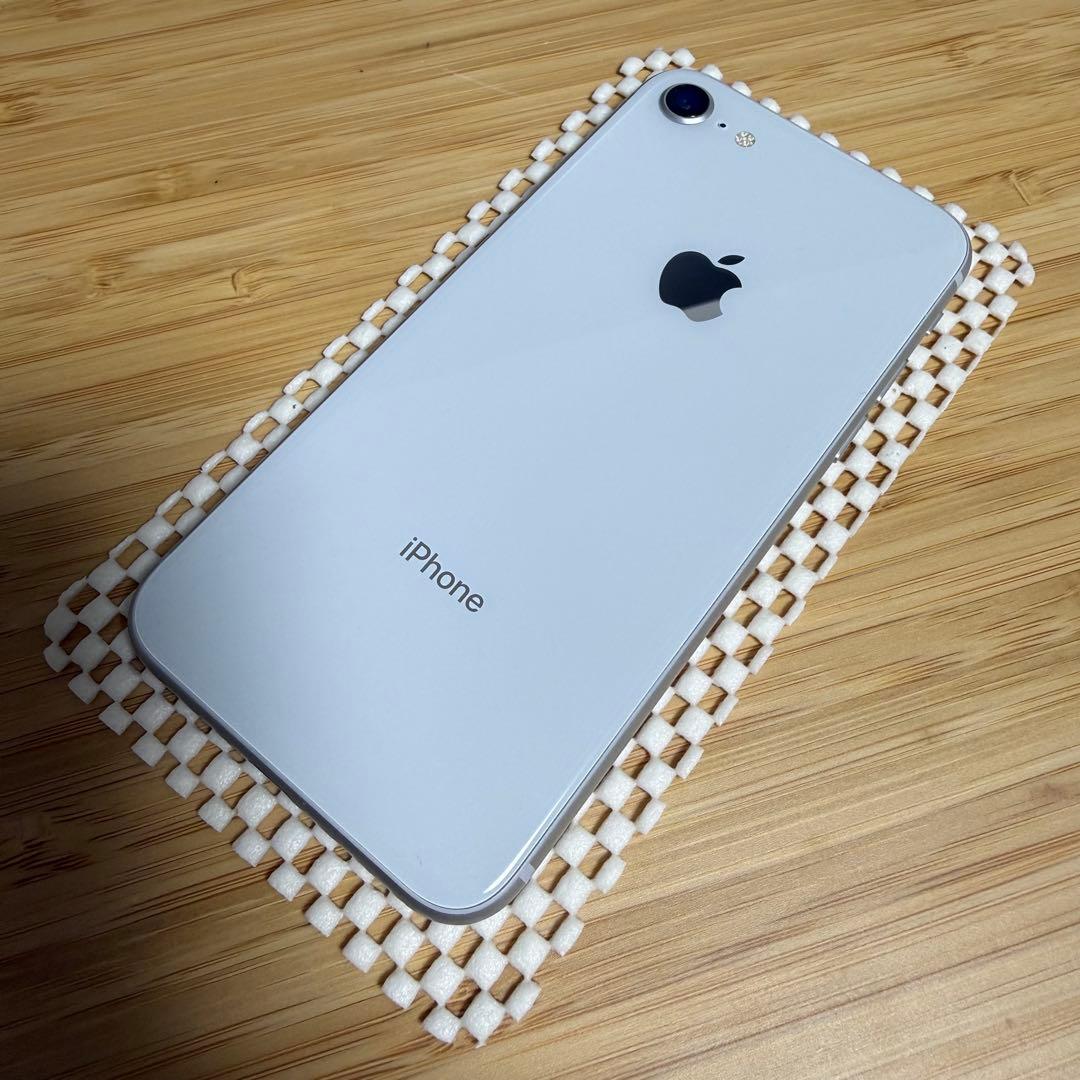箱付き美品② iPhone8 シルバー 64GB バッテリー95%